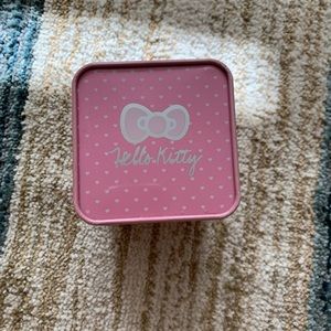 Hello Kitty tin box